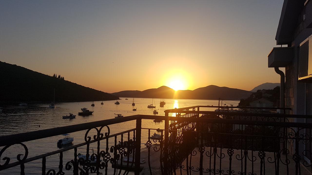 Villa San Apartments Tivat Exteriér fotografie