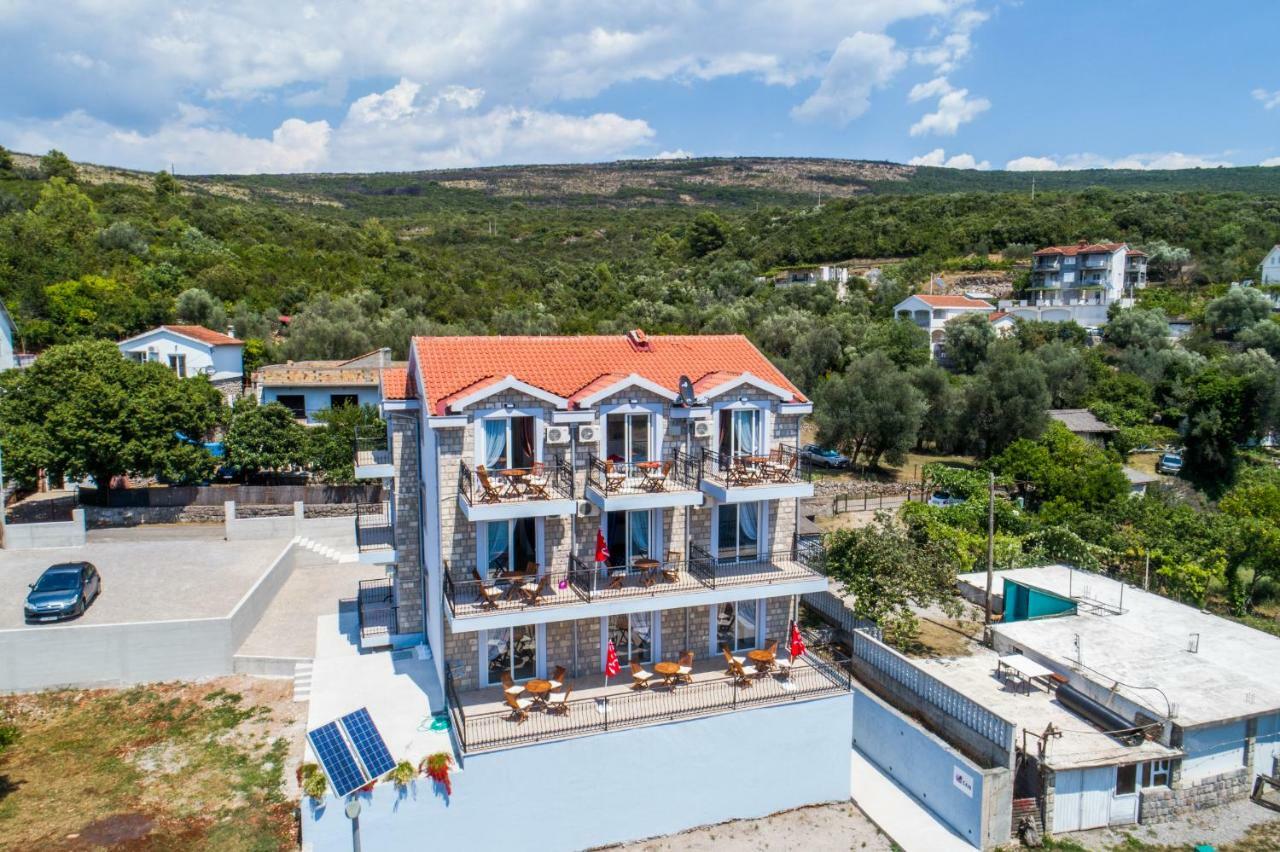 Villa San Apartments Tivat Exteriér fotografie
